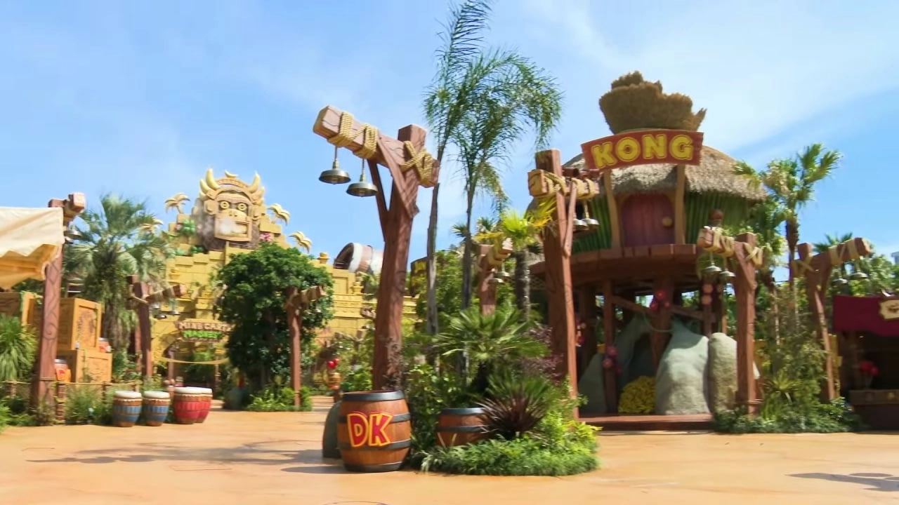 Donkey Kong Country Opens at Super Nintendo World