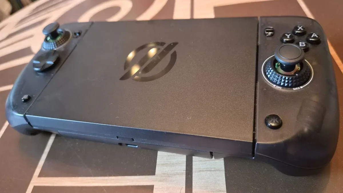 The CRKD Nitro Deck 2 has got my Joy-Cons collecting dust, but it's not a perfect replacement review