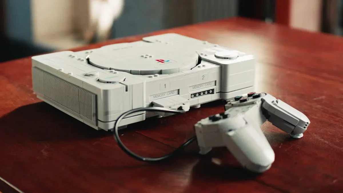 PlayStation's Original Console Gets a 1,911-Piece Lego Replica With a Working Disc Lid
