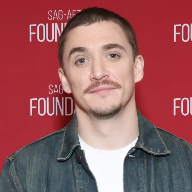 Kyle Gallner Signals Interest in Playing V in Paramount's Cyberpunk 2077 Movie