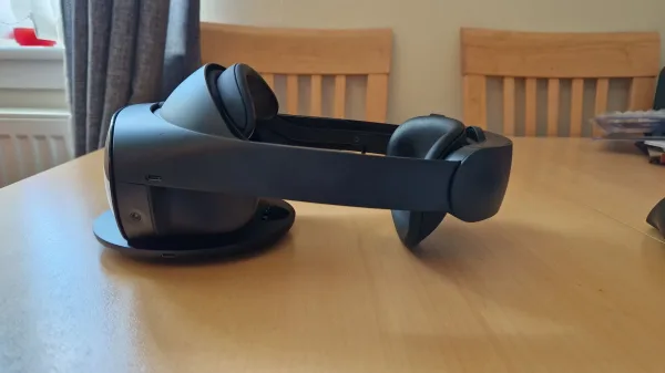 Meta's Project Phoenix Leak Points to Lighter Smart-Glasses-Style VR as Steam Frame Launches