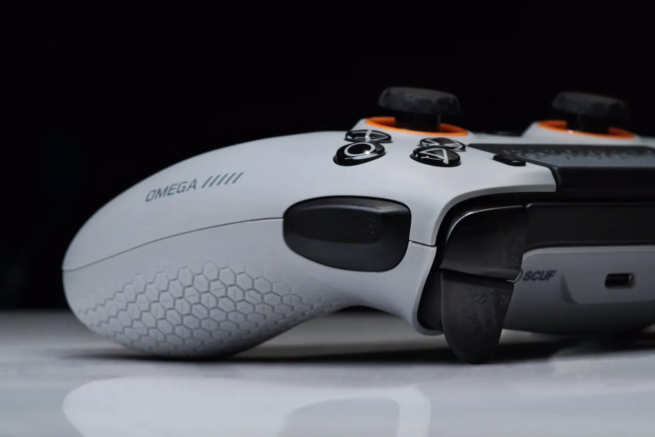 SCUF Omega Light Gray Controller: PS5 and PC Features to Know