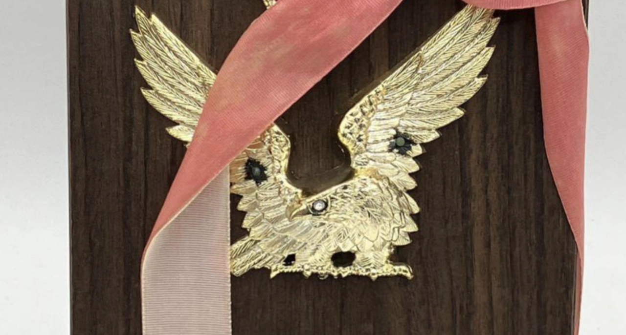 Vintage Nintendo Contest Trophy Fetches $660 at Auction