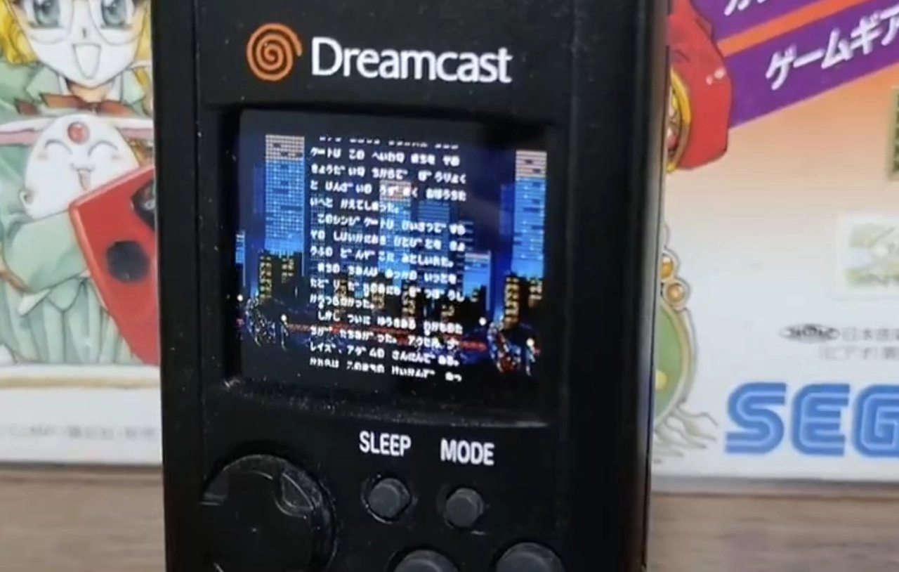 Modder Transforms Dreamcast VMU Into Sega Genesis Mini Console